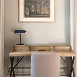 La Maison Du Mole 4* 에그모르트