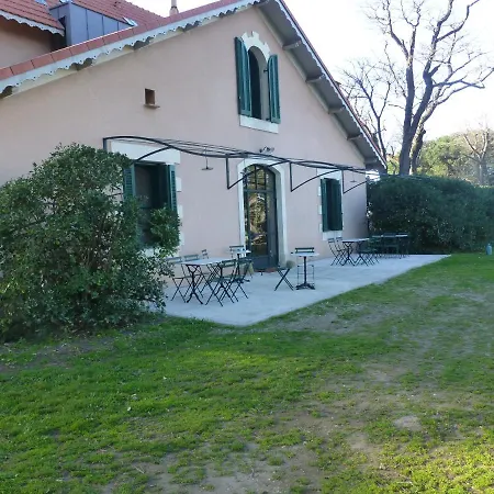 招待所 La Maison Du Mole